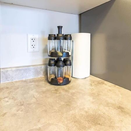 Newly Renovated Modern Condo Near Hospital, Unb Patio & Parking Coffee Saint John Zewnętrze zdjęcie